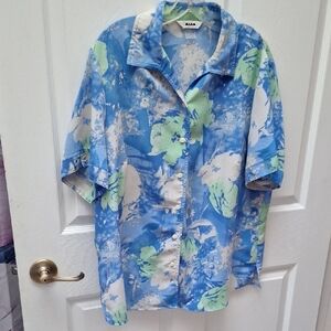 Alia Blue Floral Button-Up Shirt. Size 18